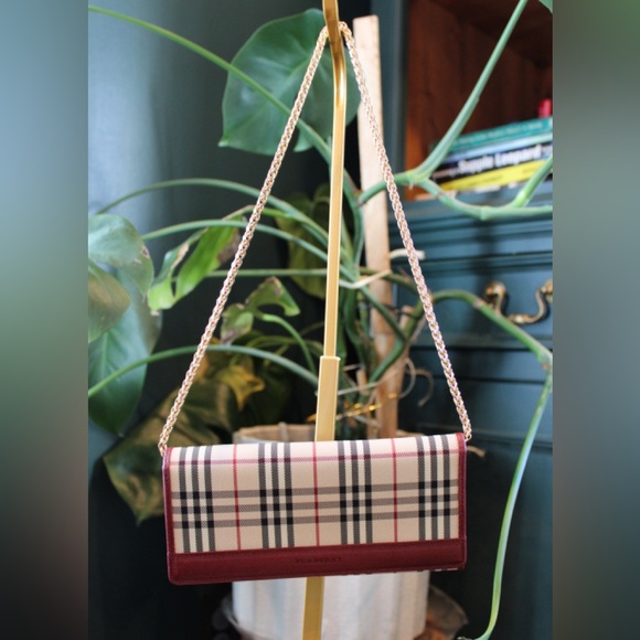 Burberry Check Continental Wallet - Picture 12 of 12